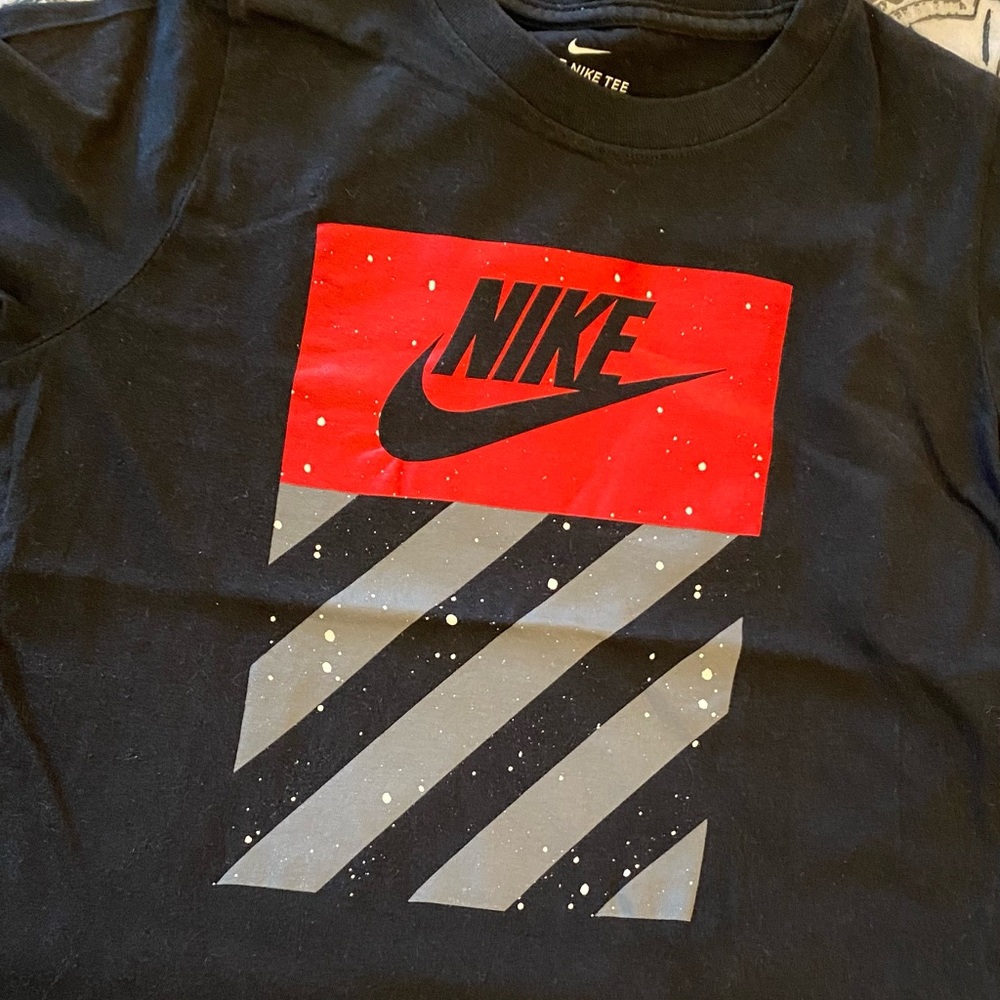 Boys Nike T-shirt